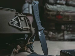 SOG Einsatzmesser<Pillar Blackout